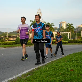 Runner Photo 7672835