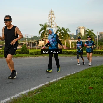 Runner Photo 7672845