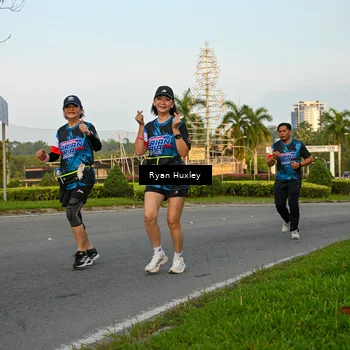 Runner Photo 7672857