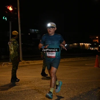 Runner Photo 7672858
