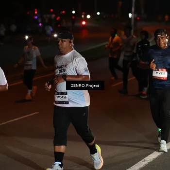 Runner Photo 7672862