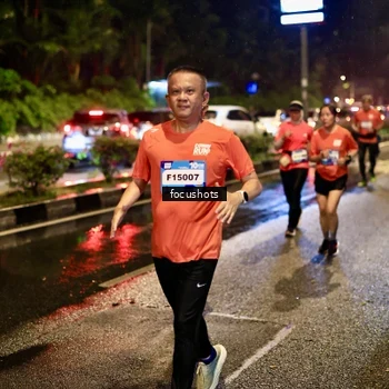Runner Photo 7672879
