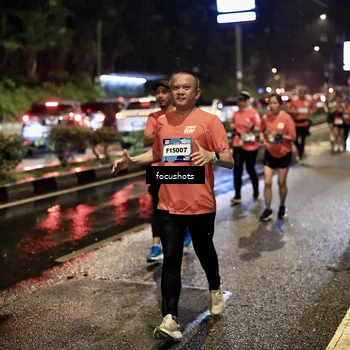 Runner Photo 7672896