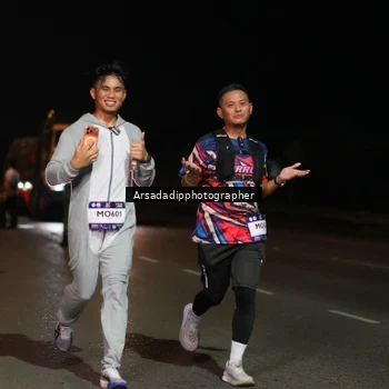 Runner Photo 7672898