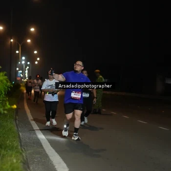 Runner Photo 7672899
