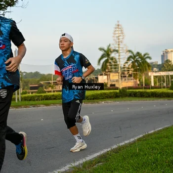 Runner Photo 7672917