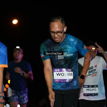 Runner Photo 7672921