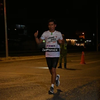 Runner Photo 7672942