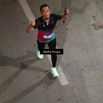 Runner Photo 7672945
