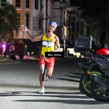 Runner Photo 7672972