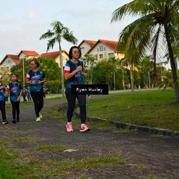 Runner Photo 7673002