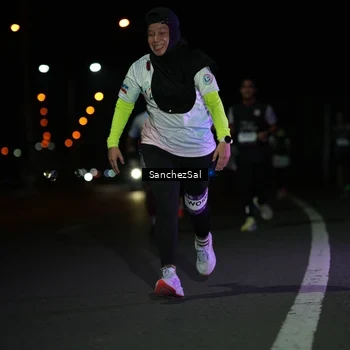 Runner Photo 7673022