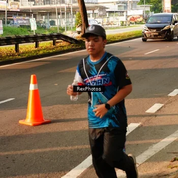 Runner Photo 7673036