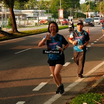 Runner Photo 7673037