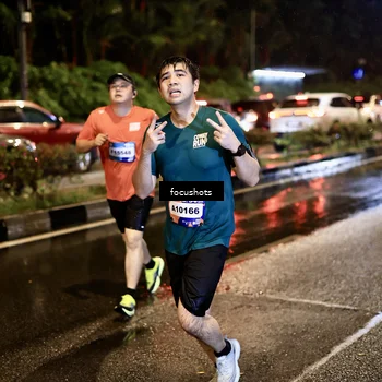 Runner Photo 7673045