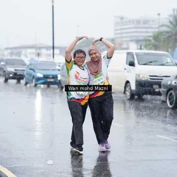 Runner Photo 7673046