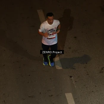 Runner Photo 7673047