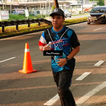 Runner Photo 7673048
