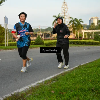 Runner Photo 7673065