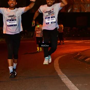 Runner Photo 7673080