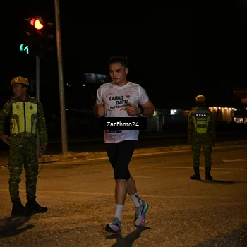 Runner Photo 7673084