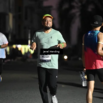 Runner Photo 7673092
