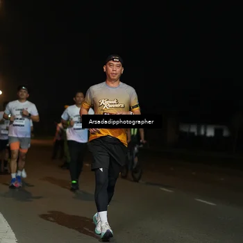Runner Photo 7673093