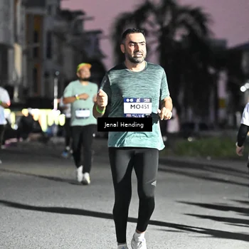 Runner Photo 7673103