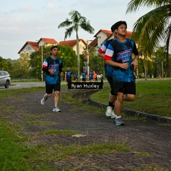 Runner Photo 7673112
