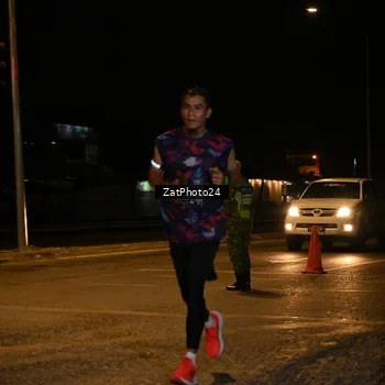 Runner Photo 7673128