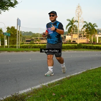 Runner Photo 7673173