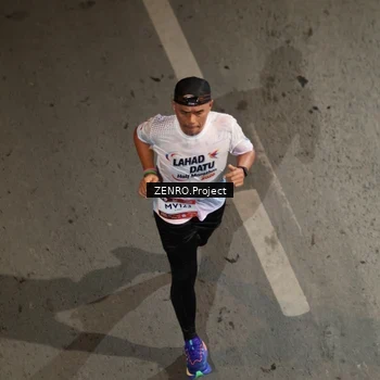 Runner Photo 7673210
