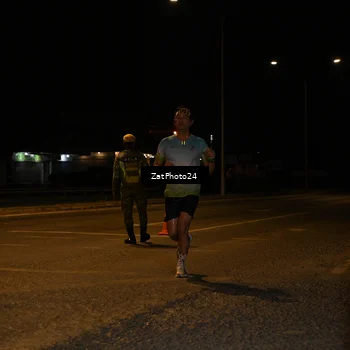 Runner Photo 7673224