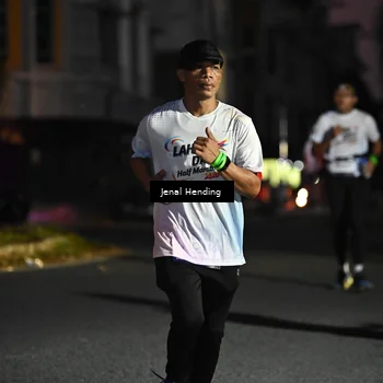 Runner Photo 7673232