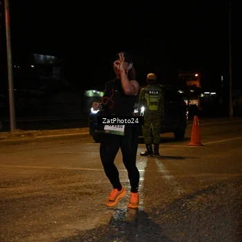 Runner Photo 7673238