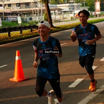 Runner Photo 7673257