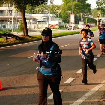Runner Photo 7673259