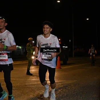 Runner Photo 7673274