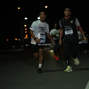 Runner Photo 7673316