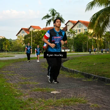 Runner Photo 7673334