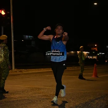 Runner Photo 7673340