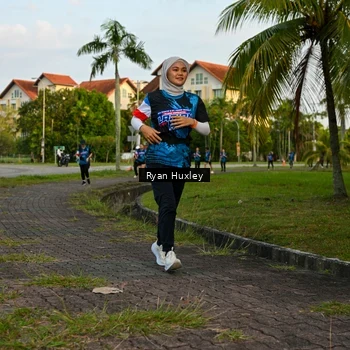 Runner Photo 7673372