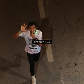 Runner Photo 7673398