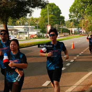 Runner Photo 7673418