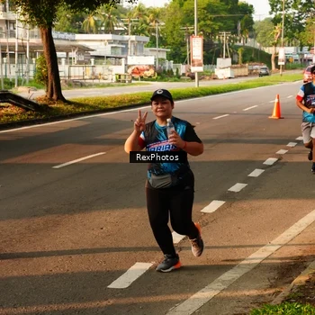 Runner Photo 7673434