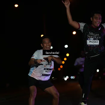 Runner Photo 7673439