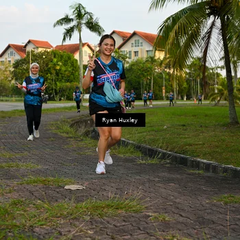 Runner Photo 7673453