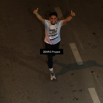 Runner Photo 7673463
