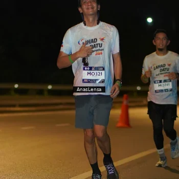 Runner Photo 7673475