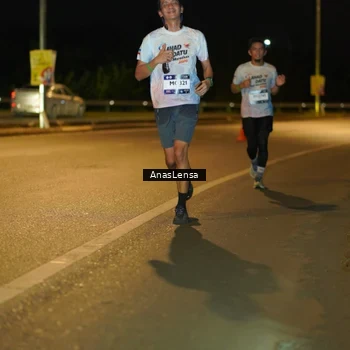 Runner Photo 7673477